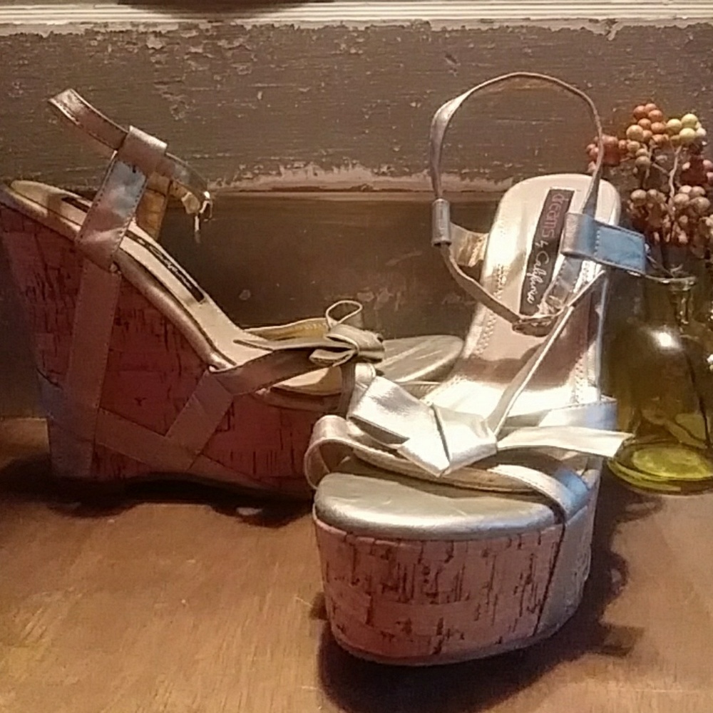 Dreams by California platform wedges